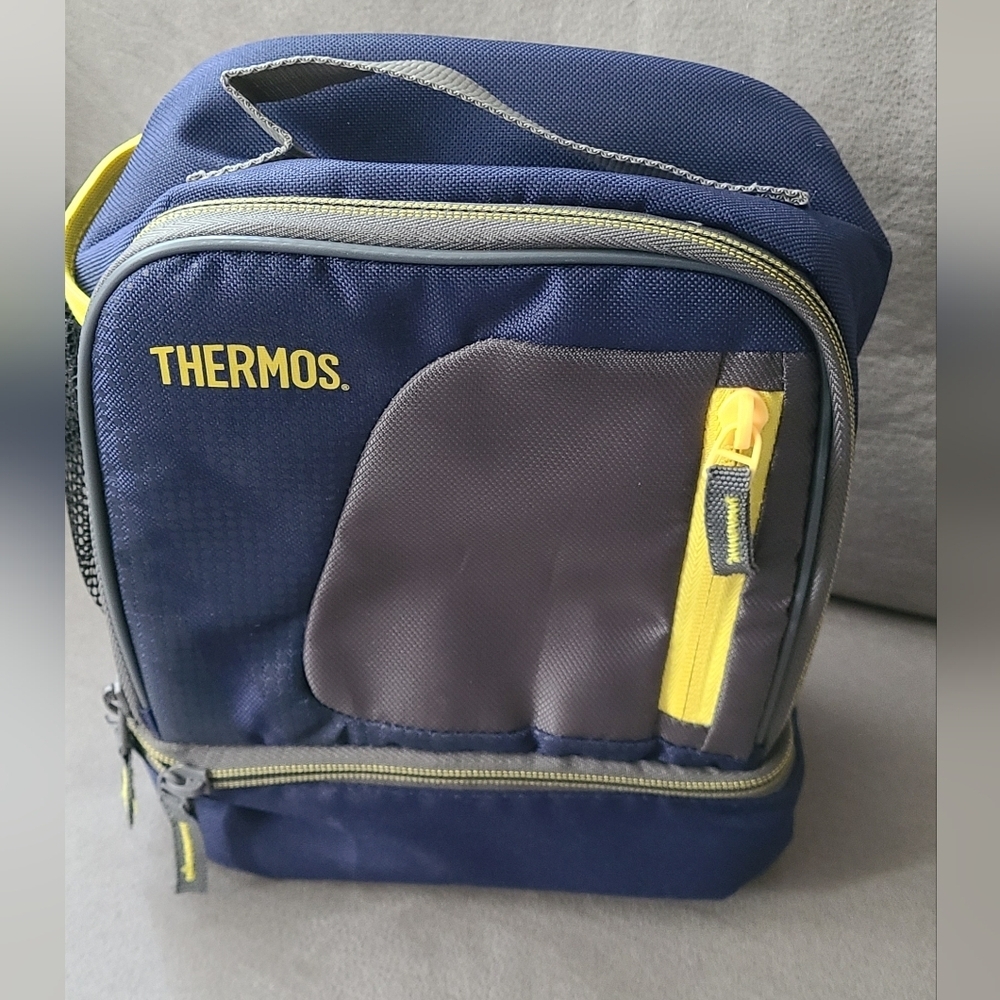Thermos lunchbox 9"‎ x 7"soft collapsible EUC